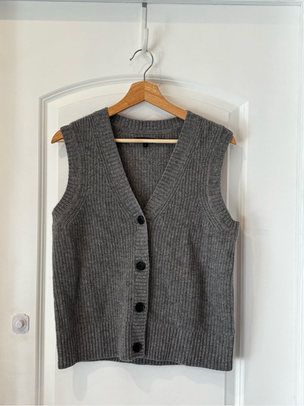 Mongolian Cashmere Fisherman Sweater Vest Ribbed Knit Button Down Heather Grey